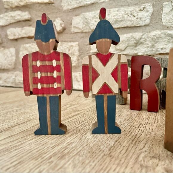Rustic Reclaimed 3D Wood Painted Toy Soldiers Letter Cutouts Shapes - Picture 4 of 16
